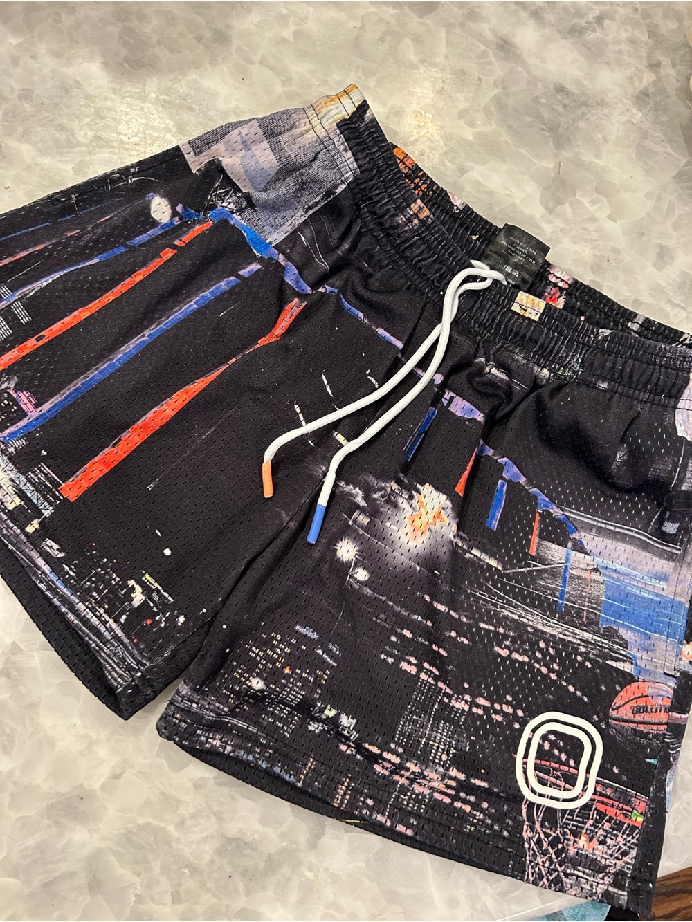 Men's Black Graphic Athletic Basketball Shorts with White Drawstring